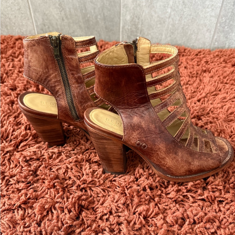 BedStu Gladiator Sandals